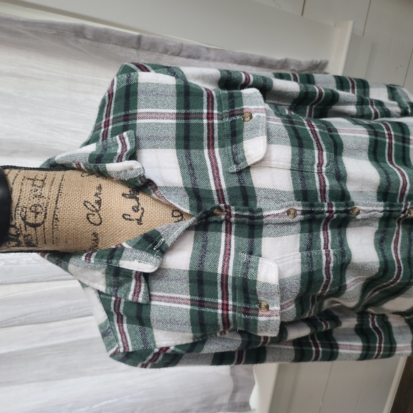 Ladies Medium Flannel Button Down Shirt - Picture 2 of 7